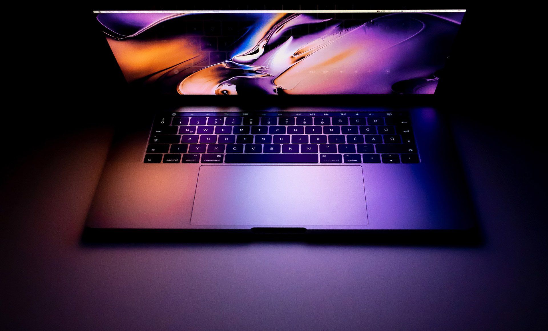 laptop-glow-1