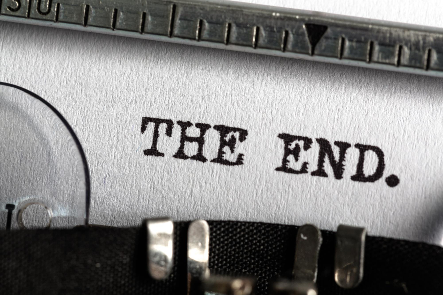end-text-old-paper-retro-typewriter
